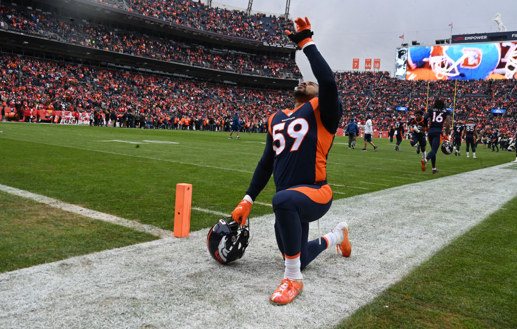 010922-s-broncos-chiefs 17.JPG